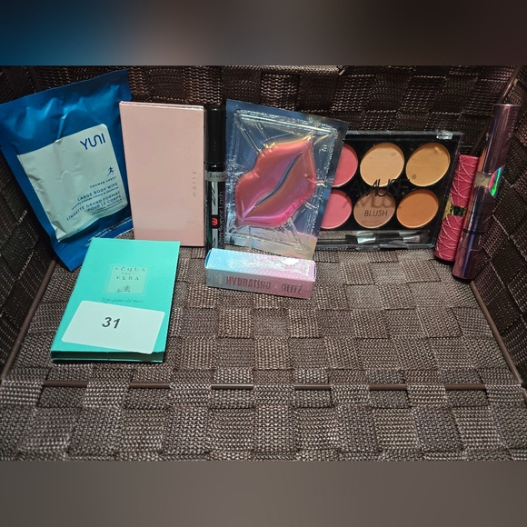 #Mermaid Scales NEW 9 Pc Beauty Bundle:MALLY,Rimmel,Jeffree Star,Revolution,more - Picture 1 of 12